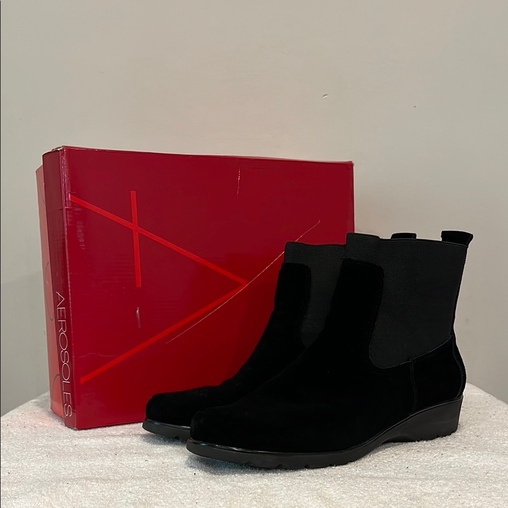 ThredUP. Aerosoles Women’s Black Suede Zip Up Madison Ankle Boots